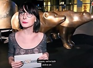 Deutsche Studentin macht Sextreffen in Berlin auf