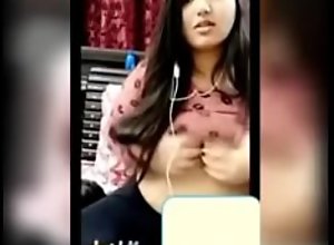 desi indian teen girl showing her boobs