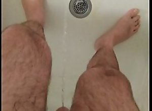 Piss in shower