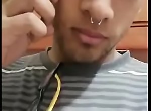 Peruano hetero se masturba, los videos ya están