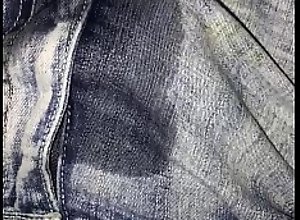 Jeans Pissing 1
