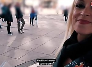 Schlanke Reife deutsche Frau Straßen Flirt EroCom