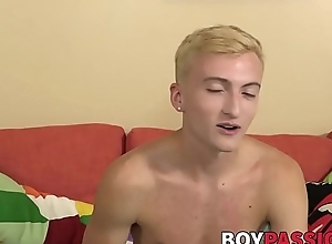 Cute twink toys his ass and masturbates after an