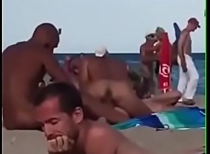 WHILE AT THE BEACH - bit porn tube finedating