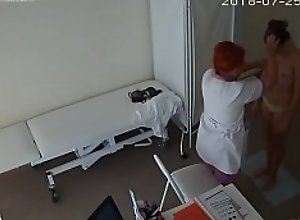 Hidden camera in the hospital took a Topless girl