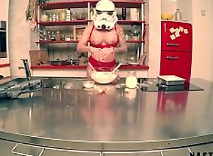 Stormtrooper try to coocking but squirt on the