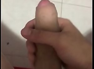 Otro chico se masturba