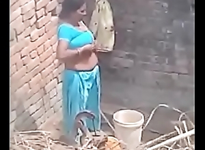 My Neighbour aunty Wash up showing her big boobs 