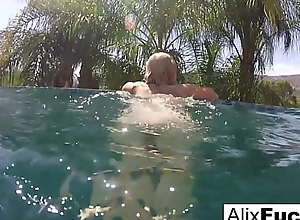 Busty blondes Alix and Cherie go skinnydipping