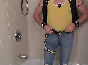 piss condom in 511 stretch and Nasty pig