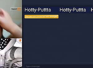 Hotty Puttta aime les godes enormes en random chat