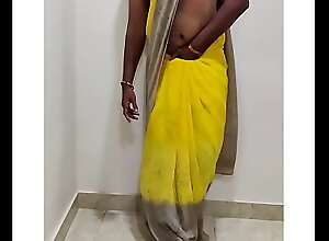 Indian housewife fingering in saree and moaning