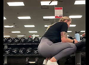 gym booty in sexy leggings