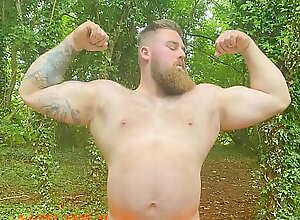 Sexy Muscle Bear Slideshow