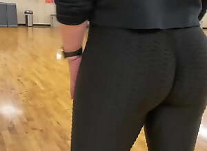 Perfect Ass On Girl at the Gym