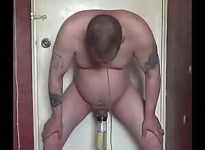 bisexual gay male loves to swallow his own piss