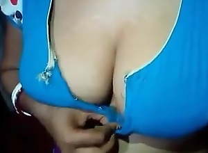 Boudi Broad in the beam Knockers Without Bra