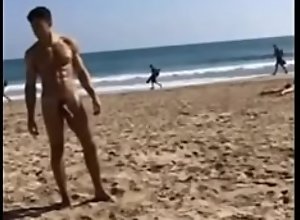 Sarado na praia de nudismo