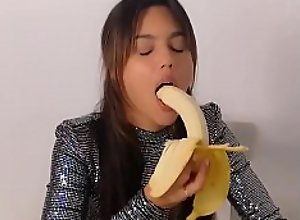 Apolonia Lapiedra Sucking Banana