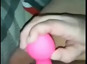 Using Pinky the vibrating tongue for a TREMBLING